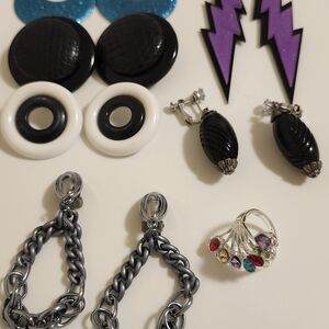 Funky Earrings and Ring Lot (80-90's Style) (6 Pieces)